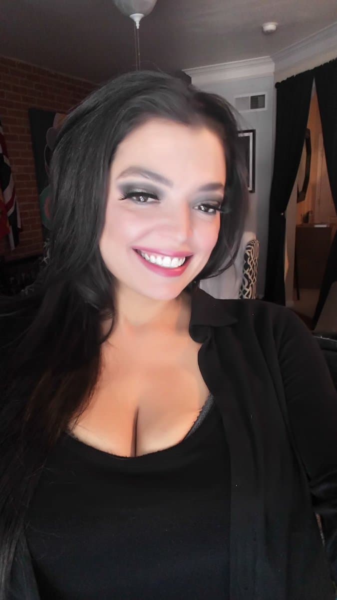 "[...] Visítame en mis sueños reina. Te extrañaré a ti y todas tus ingeniosas bromas. Te amo. Buena suerte", finalizó Moakler.