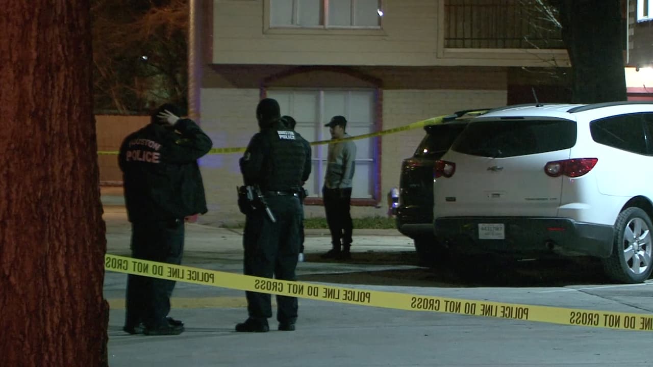 Balean en el estómago a joven de 14 años cuando dormía al oeste de Houston