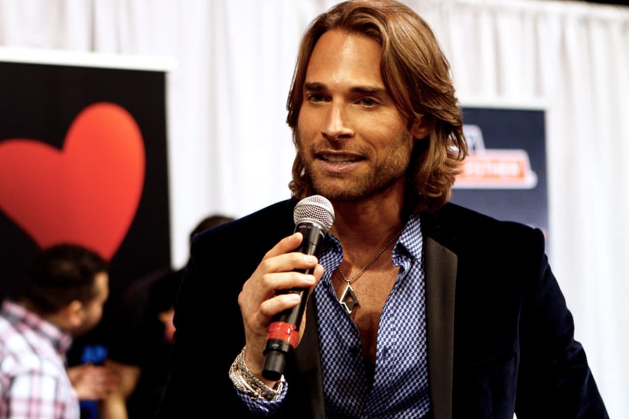 Sebastián Rulli robó cámara en Familia y Hogar Expo 2017.