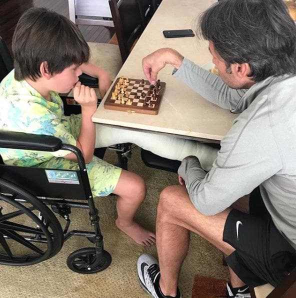 Aunque ha sido difícil, poco a poco ha aprendido a entender y ayudar a su hijo: "Todo está bien mientras hagas lo que él quiere hacer en ese momento porque no es muy tolerante, a él no le gusta que lo toquen mucho, es cuando él lo siente. Si estalla por algo la culpa es de los adultos que sabemos cómo hacer que él no llegue a eso, pero todo eso lleva un proceso de tiempo".