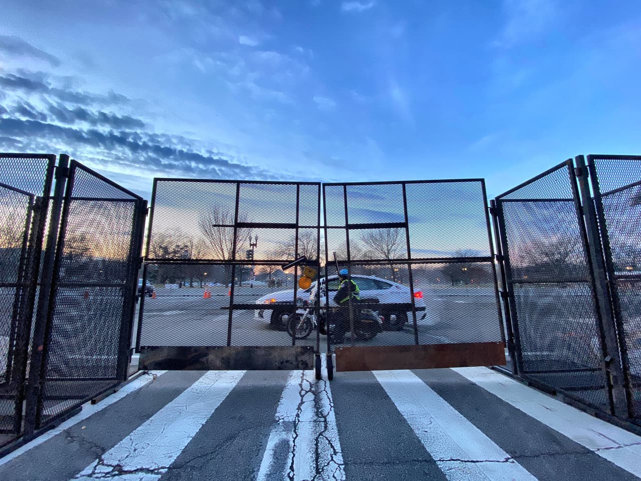 La alcaldesa también solicitó que se adelantase al 13 de enero la entrada en vigor de las medidas de seguridad que se toman para eventos grandes. Es inusual que esas medidas entren en vigor con tanta anticipación.