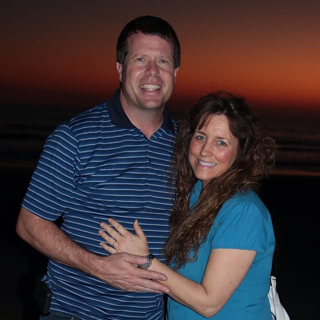 "Siempre intentamos criar a nuestros hijos para seguir y conocer el camino correcto, pero uno de ellos tomó malas decisiones y como padre, eso es devastador", dijeron los Duggar.