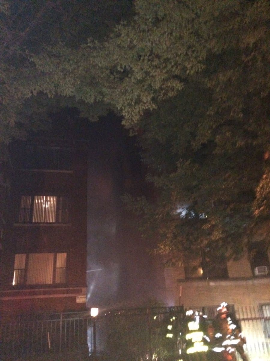 En noviembre del 2015, el edificio, gestionado en su momento por Villa Capital Properties, no pasó la inspección del Departamento de Edificios de la ciudad, de acuerdo con registros de la ciudad.
<br>