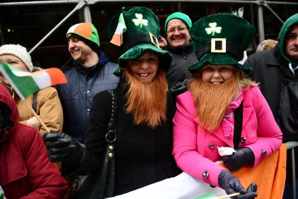 La polémica también mermó la participación de importantes patrocinadores. Los fabricantes de la cerveza Heineken anunciaron el viernes pasado que retiraban su apoyo al desfile.
