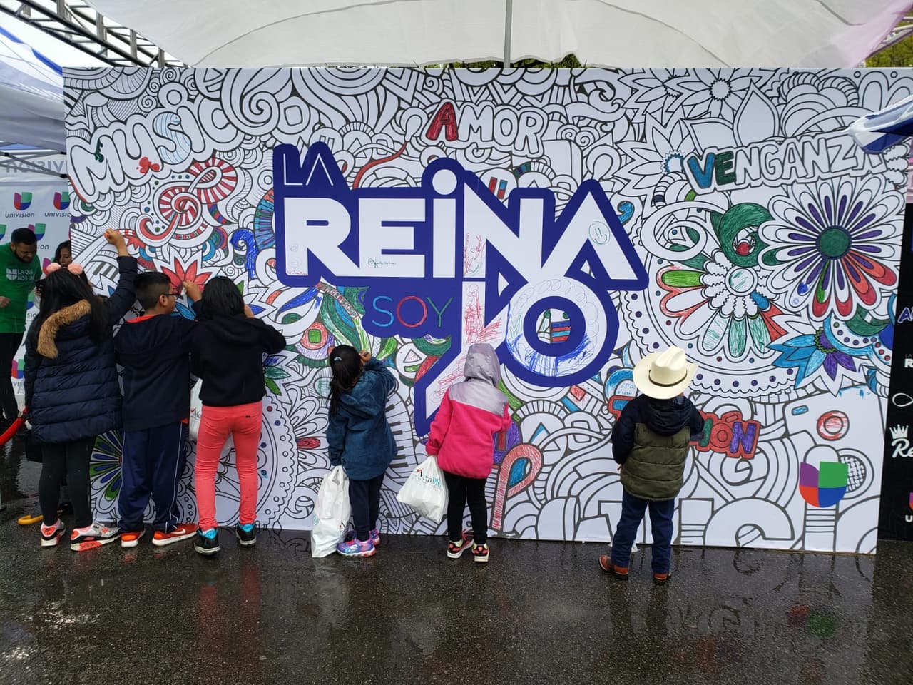 Algunos de los actores y actrices de la telenovela "La Reina soy yo" también estuvieron en la celebración.