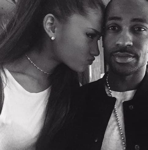 Y el caos también se hizo mayor cuando el rapero le dedicó a Ariana el tema 'Stay Down', en donde afirmaba que la cantante tenía partes íntimas con valor de millones de dólares.