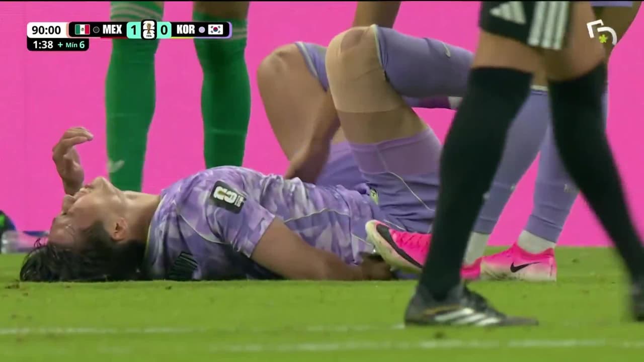 ¡Corea se pierde el del empate! Lee Han-beom impacta de cabeza muy mal