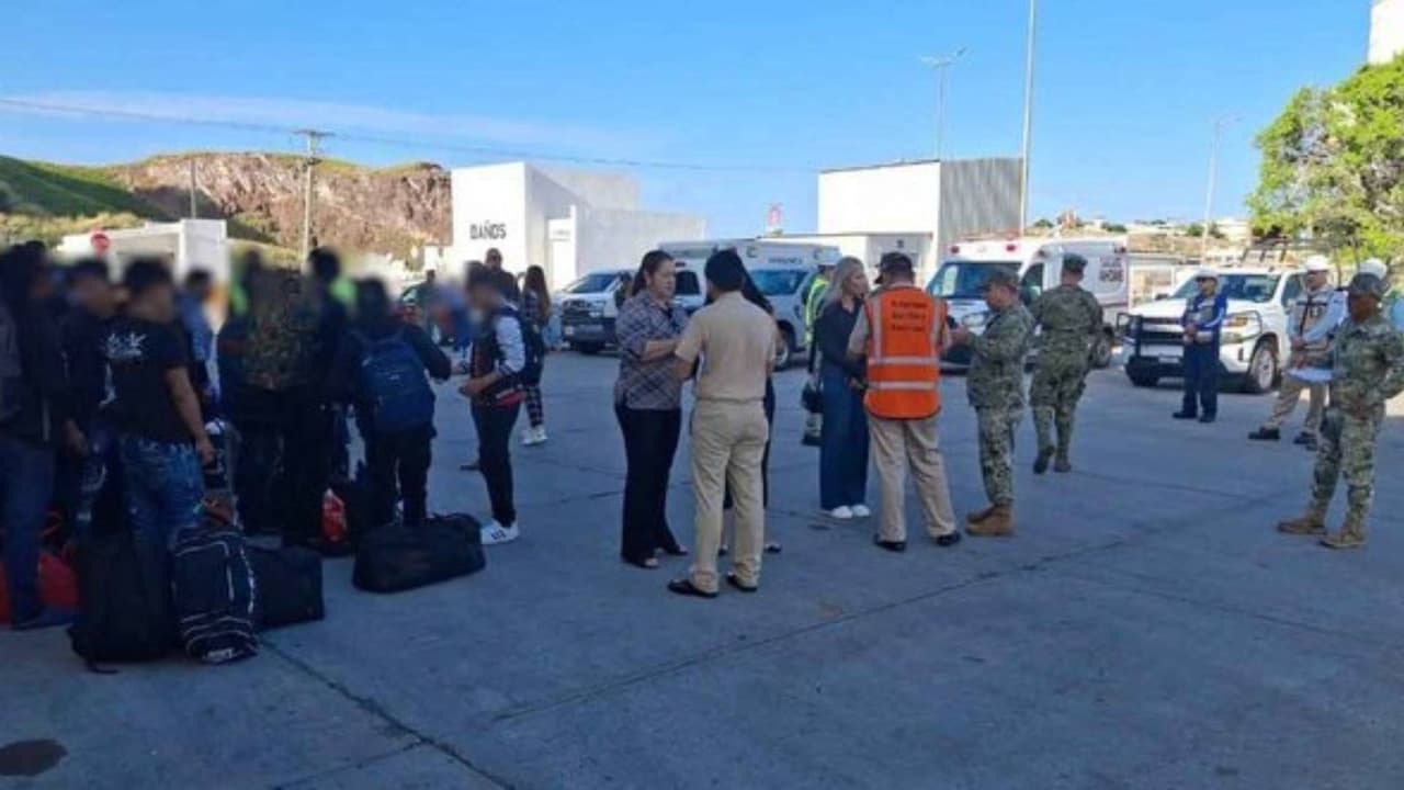 Marina de México intercepta barco con 27 menores de edad en mar de Sinaloa