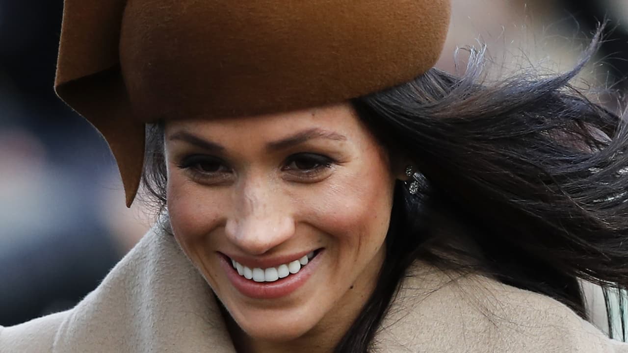 Meghan Markle y el príncipe Harry hacen su primera aparición con la familia real en el balcón de Buckingham