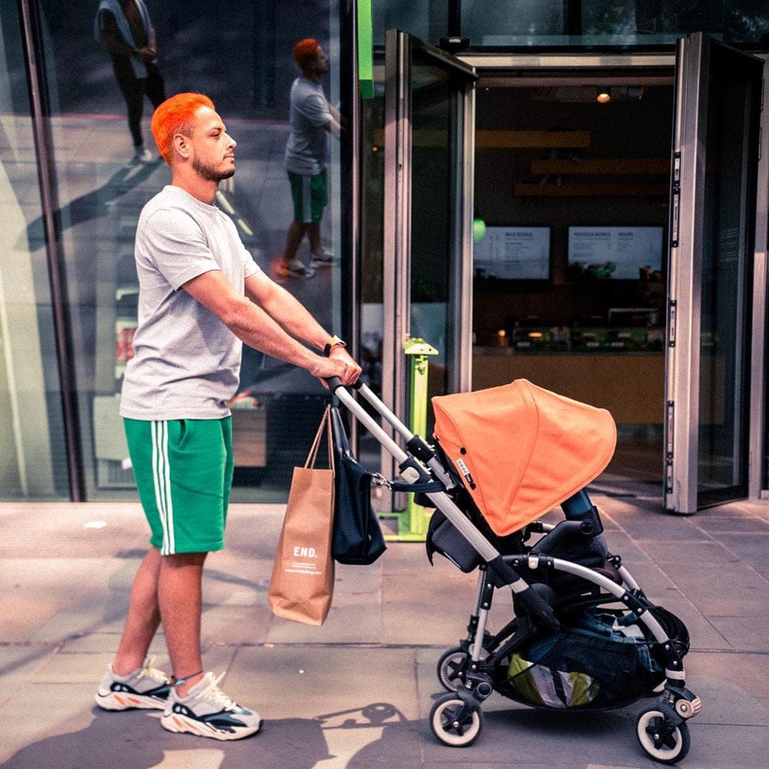 En días recientes, 'Chicharito' compartió esta instantánea a la que simplemente agregó: "¡Practicando! ¿Cómo ven?".