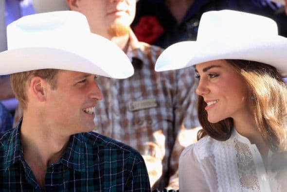 Los duques de Cambridge en su primer viaje como pareja real, en Canadá.