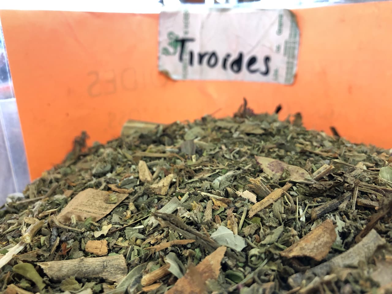 Solo compre productos que tengan una certificación en la etiqueta, como "
<i>USP Verified</i>" o "
<i>ConsumerLab.com Approved Quality</i>".