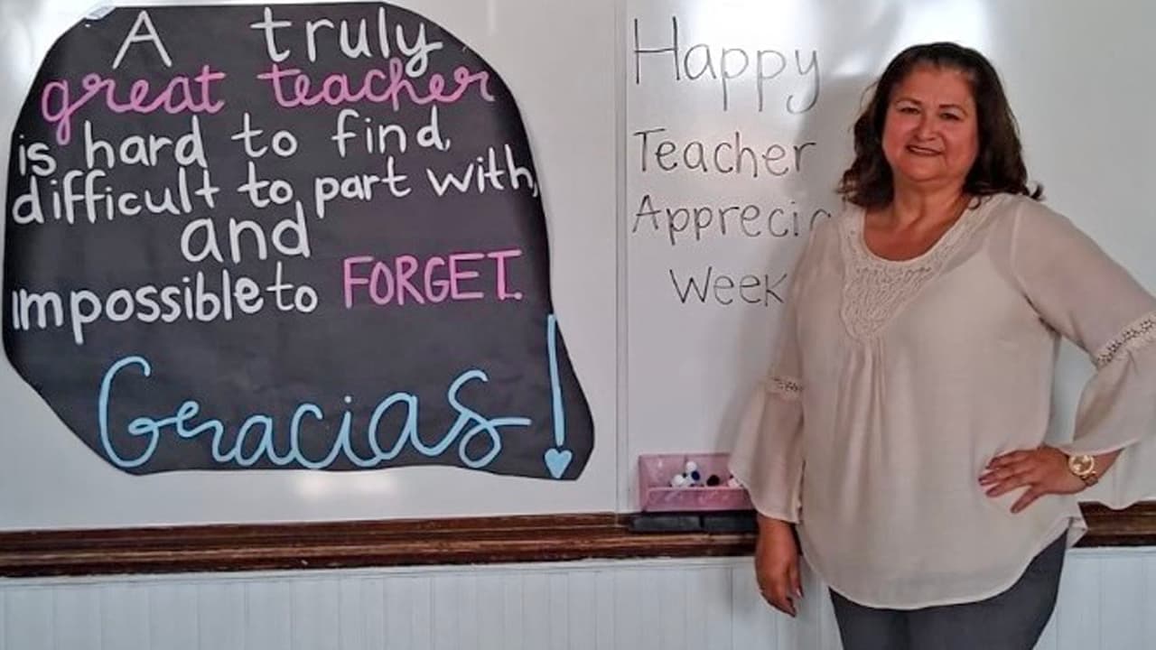 Las hijas de la maestra que murió por coronavirus culpan de su contagio a las escuelas públicas de Chicago 