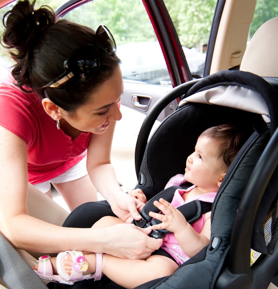 Empleadas domésticas se han convertido en "una segunda madre" para familias en EEUU