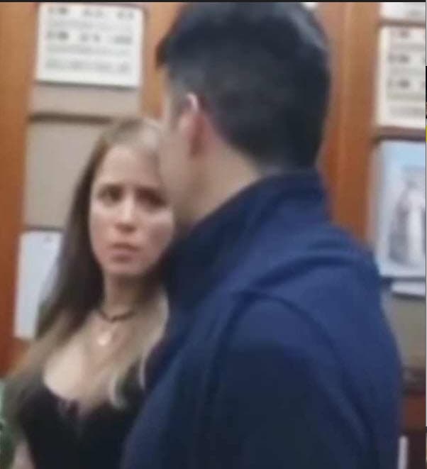 El caso del venezolano ha significado un escándalo en los últimos días, ya que la noche del 2 de noviembre
<b><a href="https://www.univision.com/famosos/chyno-miranda-salida-clinica-rehabilitacion-condiciones-novia" target="_blank">fue sacado de Tía Panchita</a></b>, el centro de rehabilitación en el que estaba internado desde hace casi un año.