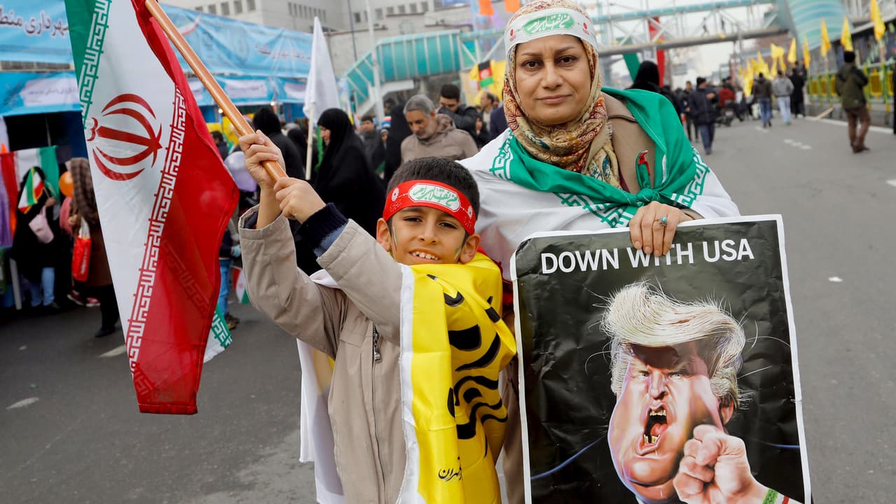 <b>La guerra de la informática</b>
<br>El Medio Oriente seguirá convulso y cada vez será mayor la participación de Irán en conflictos internacionales aunque se prevé un cambio dramático de régimen en ese país de tan larga historia y cultura.
<br>