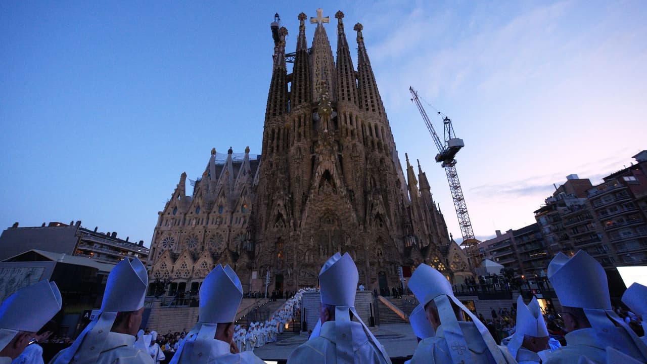 Cien años después de Gaudí: El Papa León XIV bendice la Torre de Jesucristo en la Sagrada Familia