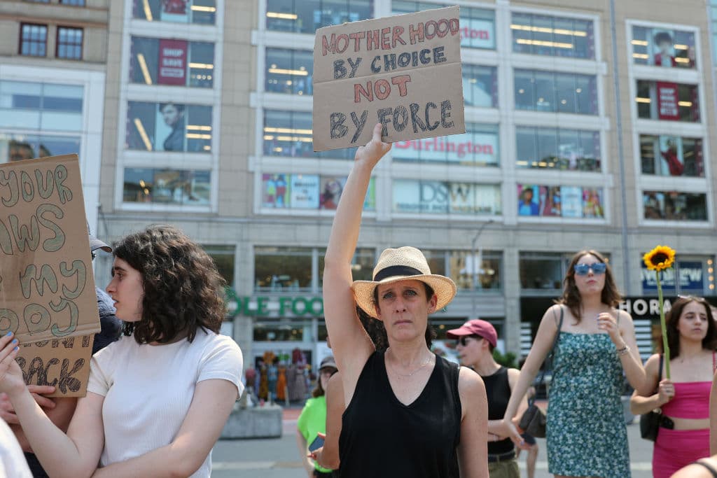 <b>"Maternidad por decisión, no por la fuerza".</b>