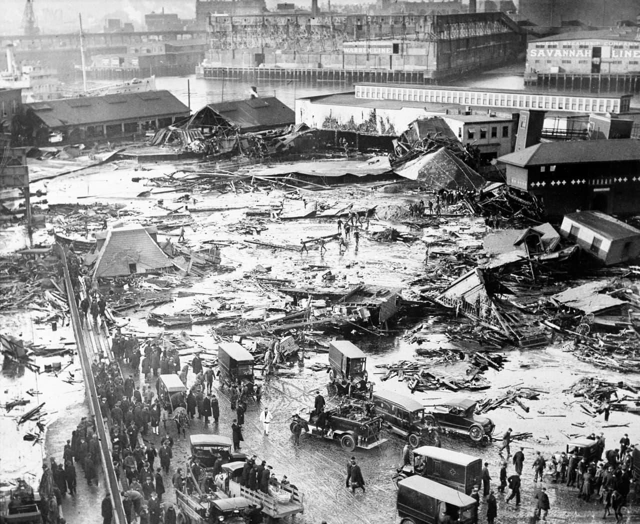 Hace exactamente 100 años ocurrió un peculiar desastre en el estado de Massachusetts: la inundación de melaza de Boston. Un tanque con más de 2.3 millones de galones (unos 8.7 millones de litros) de un líquido espeso, producto de la caña de azúcar y utilizado para la fabricación de ron, explotó repentinamente al mediodía del 15 de enero de 1919.