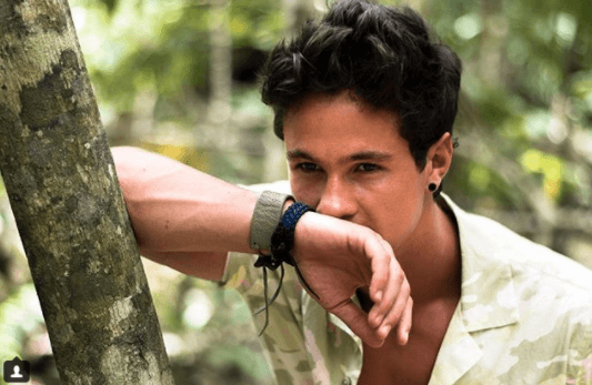 En 2007 hace su debút en cine al protagonizar la película 'La noche del pirata'.