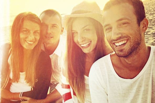 Ya sea que asistas a muchos eventos, seas fanática de las selfies o simplemente quieras saber cómo salir mejor en las fotos, sigue leyendo y descubre algunos tips sobre cómo posar, qué ponerte y cómo peinarte. Si lo que buscas es verte espléndida, pero también más delgada, esta nota es para ti.