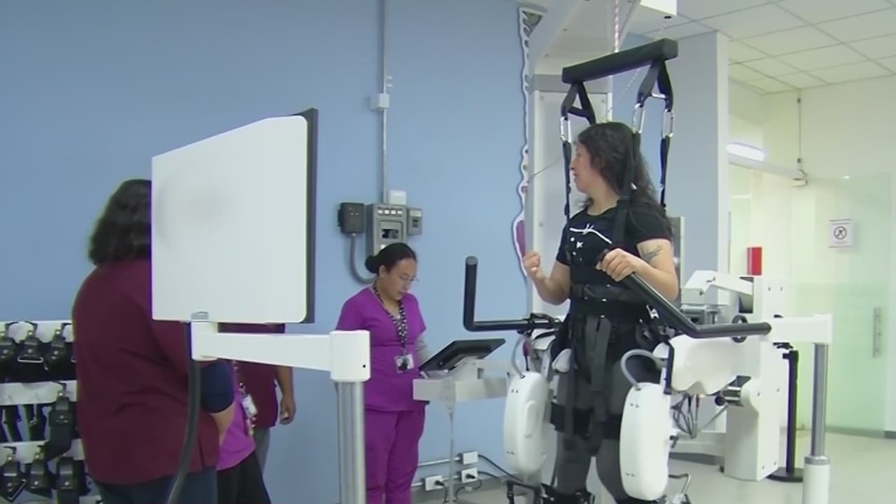 Centro de rehabilitación en Hidalgo, México, inaugura robot que ayuda a pacientes con problemas de movilidad