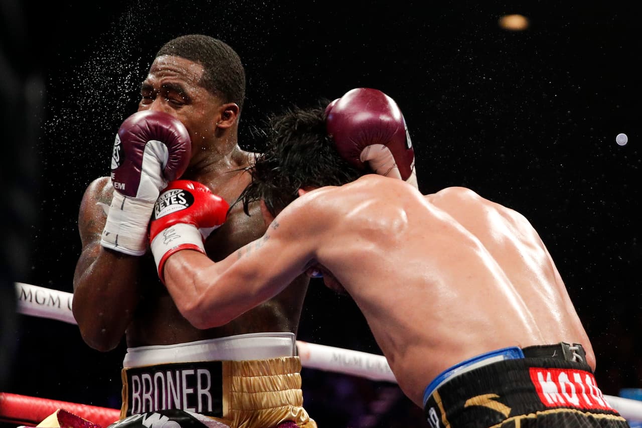 En el séptimo y en el noveno episodio, Pacquiao tuvo oportunidades de finiquitar la pelea, el nocaut le fue esquivo al filipino.