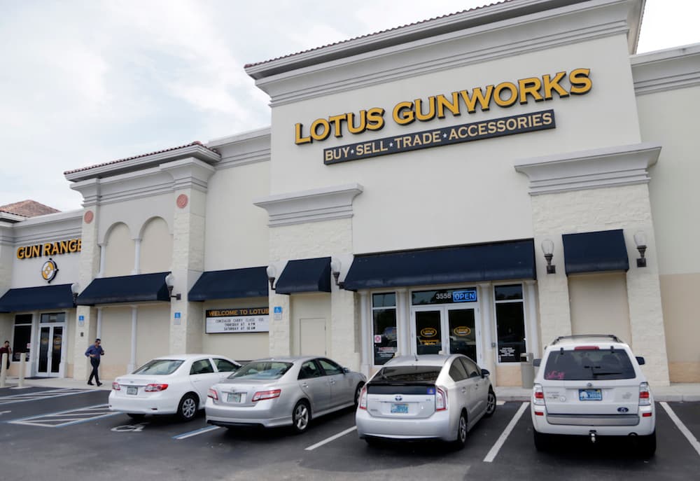 Una armería se negó a venderle munición y un chaleco antibalas a Omar Mateen