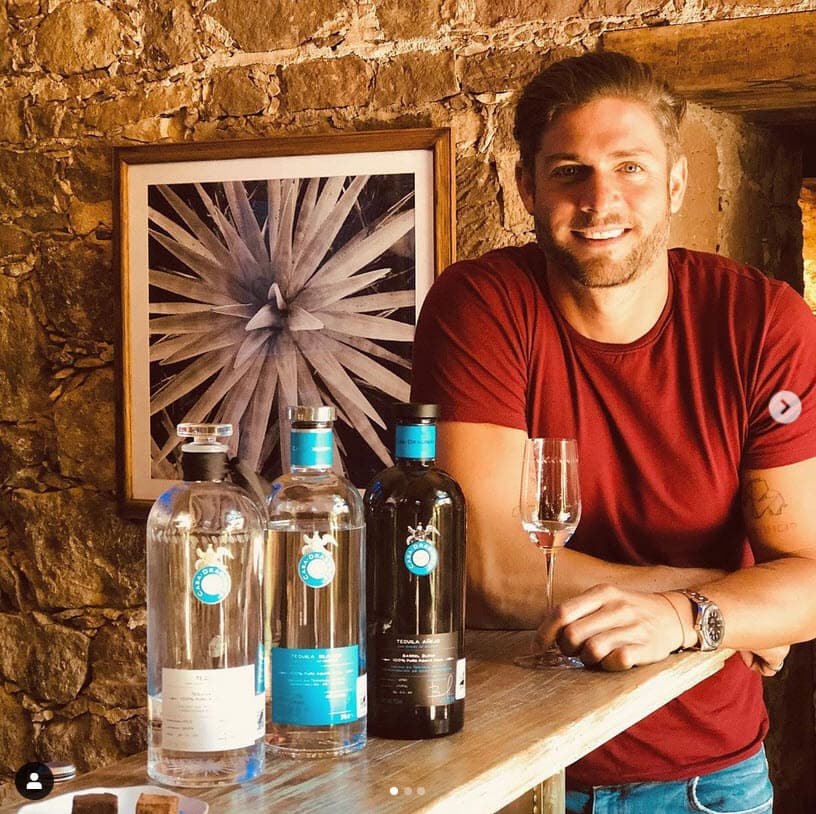 Explicó que el plan de desintoxicación aún no termina: "Todavía quedan algunos días más... 12 para ser más precisos y cumplir con mi objetivo, y lo más importante, con mi palabra, pero 
<b>feliz y convencido</b> de que la mente es todo… lo que te propongas hazlo y nunca dudes", finalizó en su mensaje.
<br>