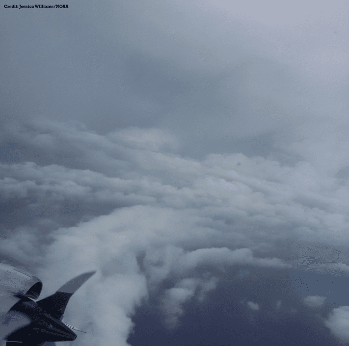 Este es el centro del huracán Matthew. La imagen fue tomada el 30 de setiembre en el avión WP-3D Orion #NOAA43. Fotografía Jessica Williams / NOAA