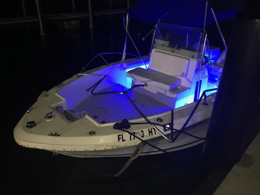 En el accidente 4 personas resultaron heridas y 1 cayó al mar.