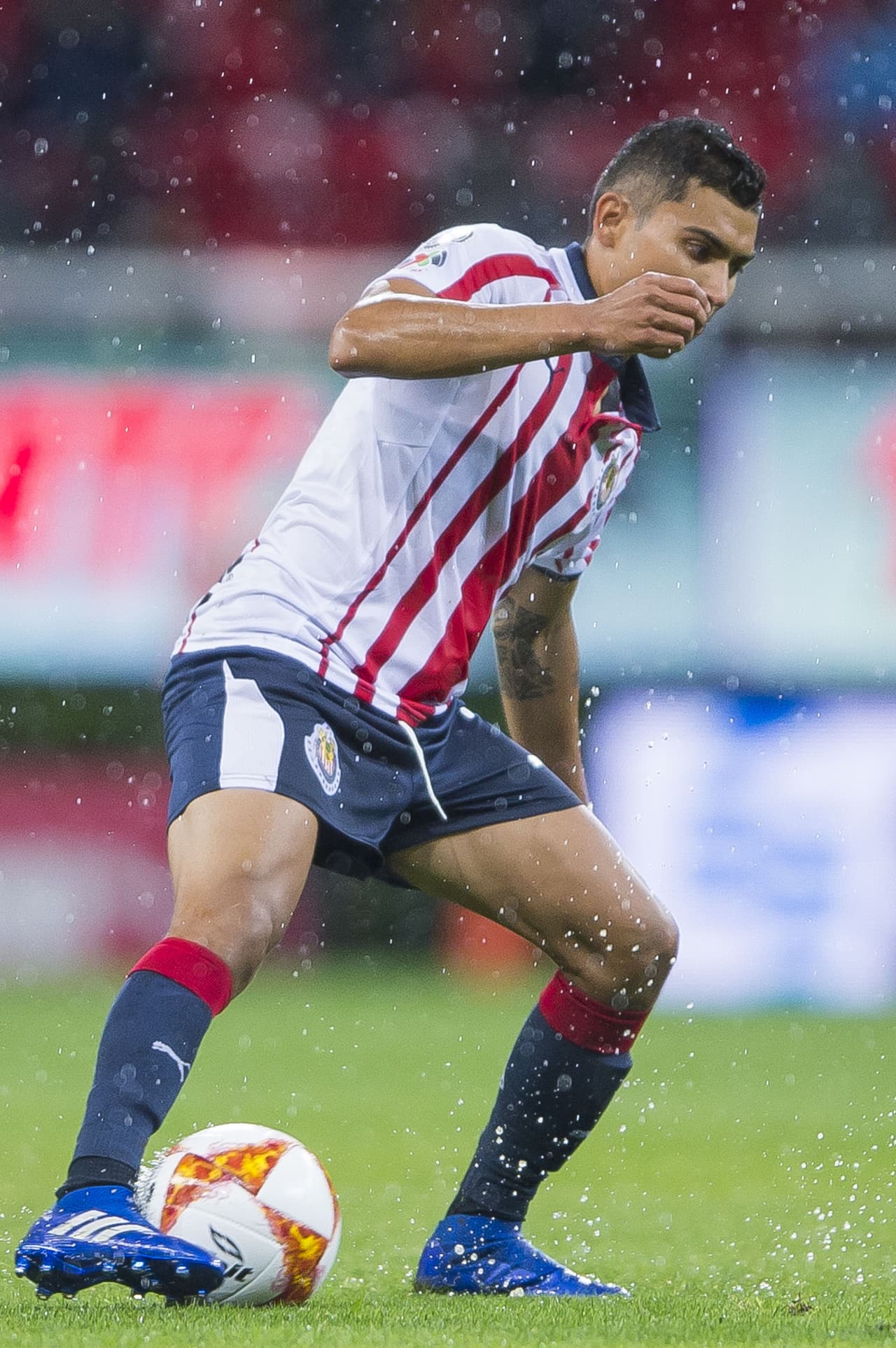 Pineda hizo una gran mancuerna en el medio campo junto con José Juan Vázquez.