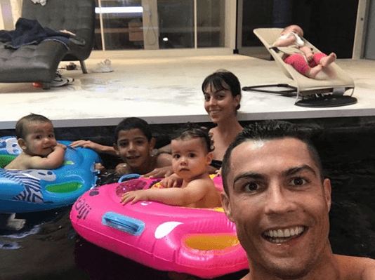 Alana Martina, quien nació el 12 de noviembre de 2017, es la primera hija de Cristiano Ronaldo y su actual pareja.
