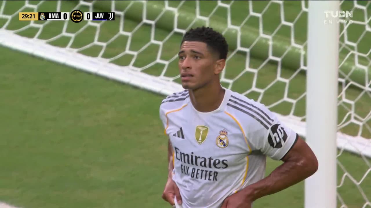 ¡Salvada en la línea! Bellingham se queda a nada de meter el primero