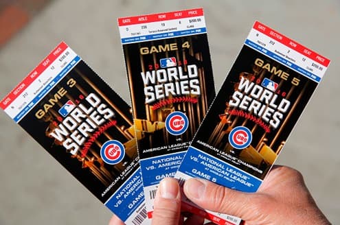 Las entradas para los juegos de los Cubs de Serie Mundial en Chicago pueden llegar a costar más de 20,000 en las primeras filas.
