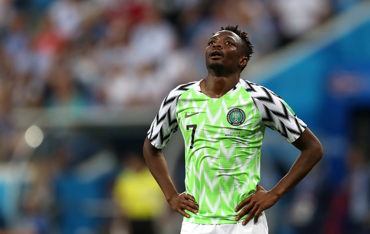 Luego les alcanzó para pegarle a Islandia con dos genialidades de Ahmed Musa, que despertaron la ilusión, pero llegó su ‘Bestia Negra’ y los eliminó. La sombra de Messi y el miedo a sacudirse la paternidad argentina, terminó por dejarlos fuera con su quinta derrota consecutiva contra la Albiceleste.