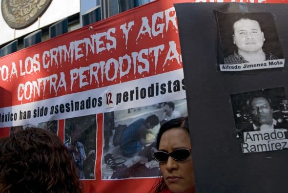 Al temor al crimen organizado mexicano, al que el gobierno culpa de más de 28 mil asesinatos desde 2006, se une en Michoacán la desconfianza hacia las autoridades locales.
