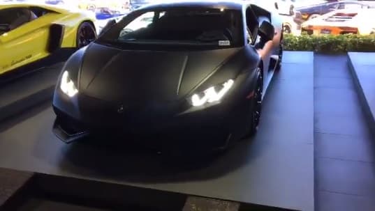 Se notaba tan emocionado que no paró de tomar video y foto de su hermoso 'bebé'.