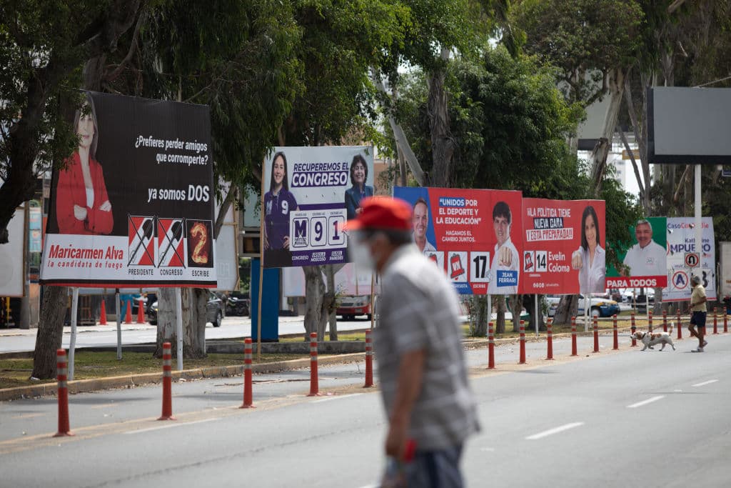 La apatía domina las elecciones presidenciales en Perú, en medio de la pandemia y la reciente inestabilidad política