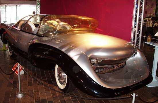 El Aurora también formó parte de una exhibición especial en el Museo Automotriz Beaulieu en 2005.