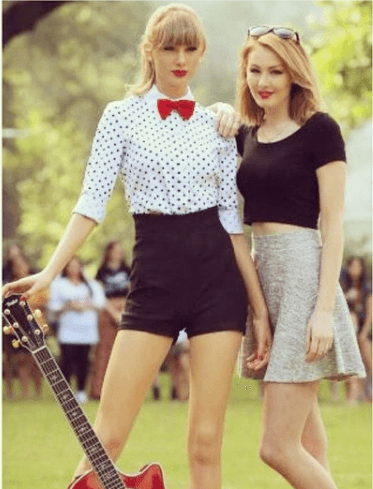 Cuando Olivia tuvo la oportunidad de posar junto a la estatua de cera de Tay sólo anotó: "Oh Taylor ojalá que no fueras de mentira y pudieras cantar junto a mi".