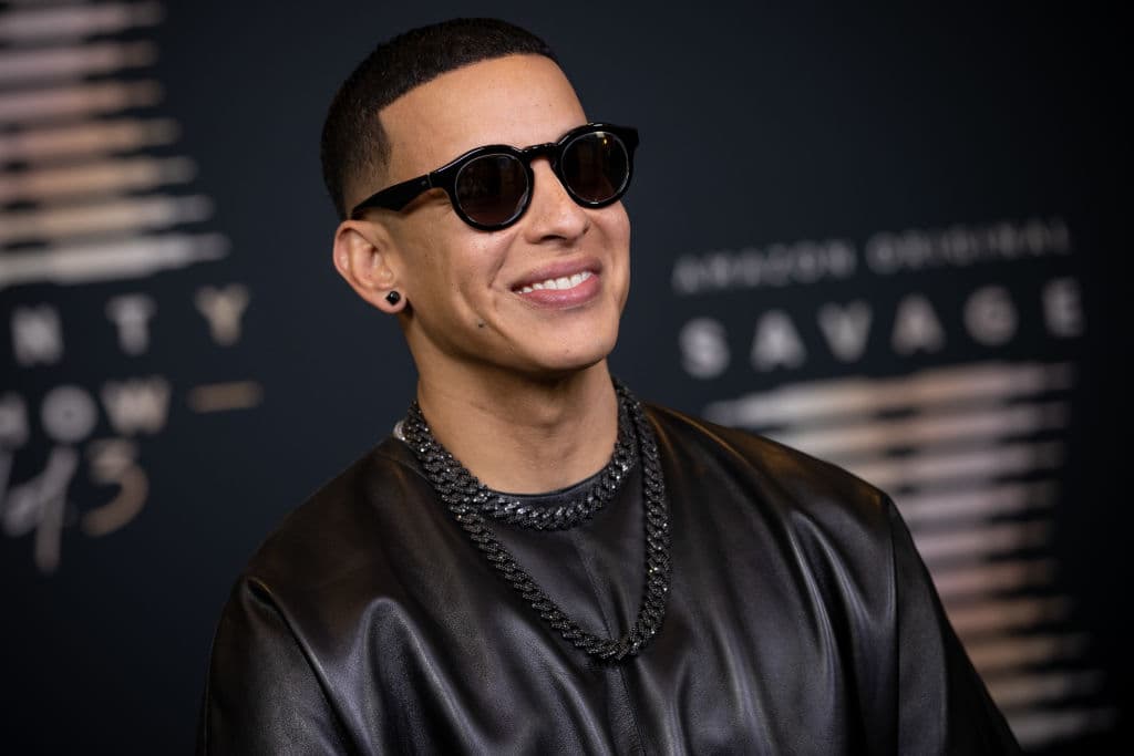 <h2 class="cms-H2-H2">Daddy Yankee</h2>
<br>
<br>En 2016, el reggaetonero puertorriqueño anunció que 
<a href="https://www.univision.com/shows/primer-impacto/daddy-yankee-habla-de-la-pre-diabetes-que-lo-bajo-de-los-escenarios-video" target="_blank">había sido diagnosticado con prediabetes</a>, y tuvo que cancelar en su momento varias giras para cuidar su salud y someterse a un tratamiento.