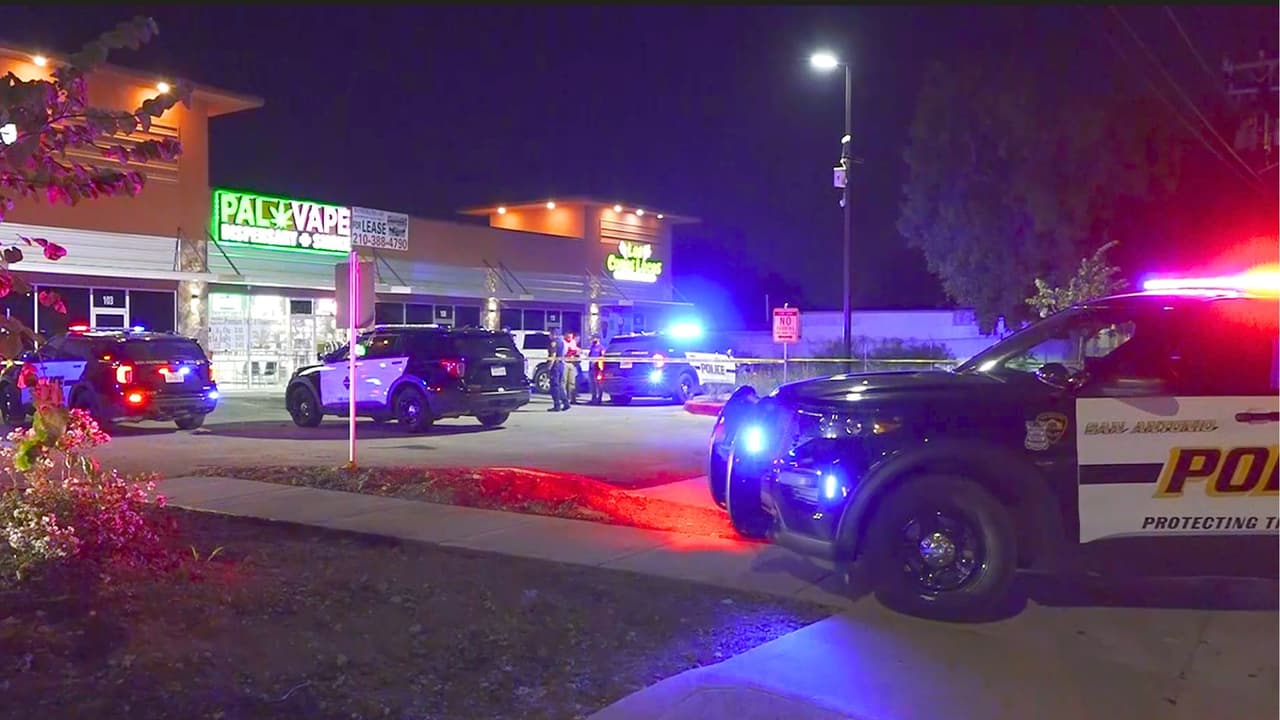 Hombre intenta robar tienda y empleado le dispara en San Antonio