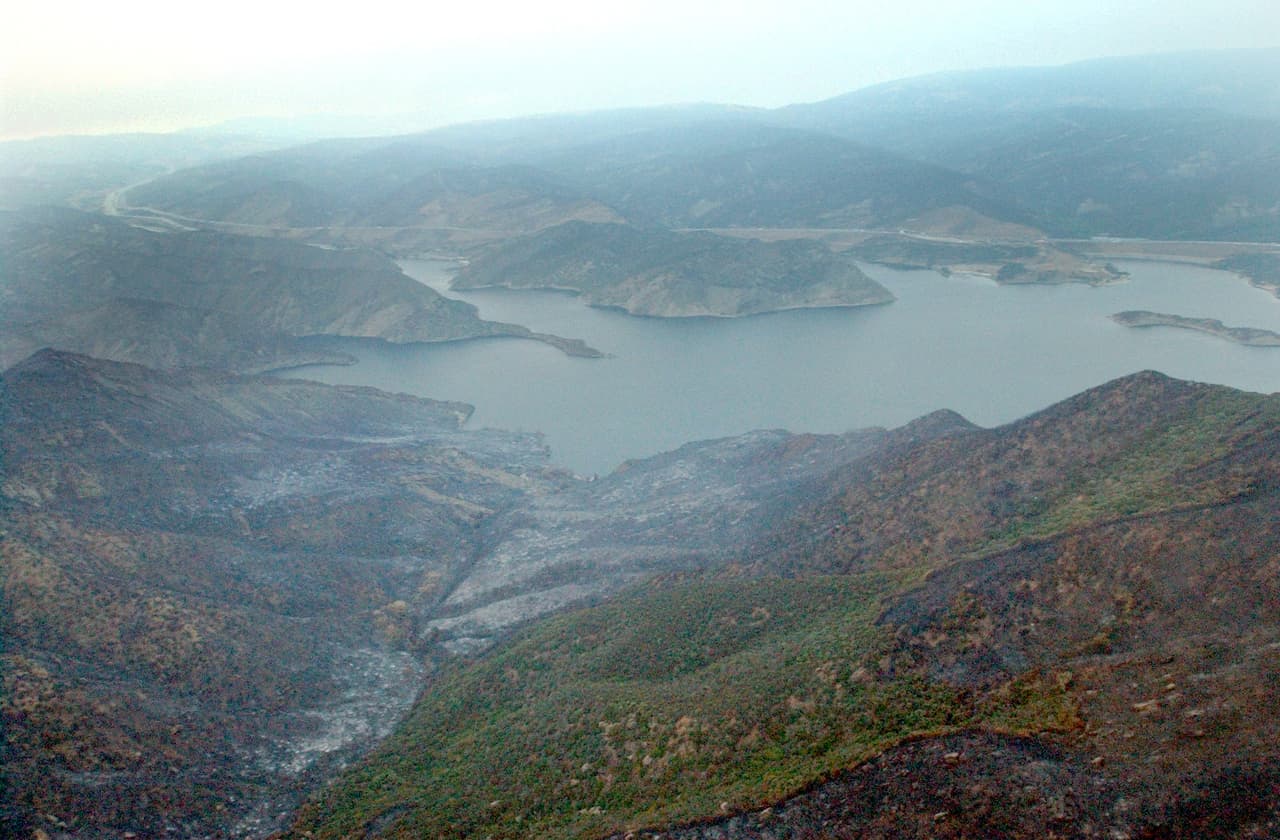 <b>Day</b>, septiembre de 2006
<br>162,702 acres
<br>Condado Ventura
<br>La causa de este incendio fue una persona, según Cal Fire.