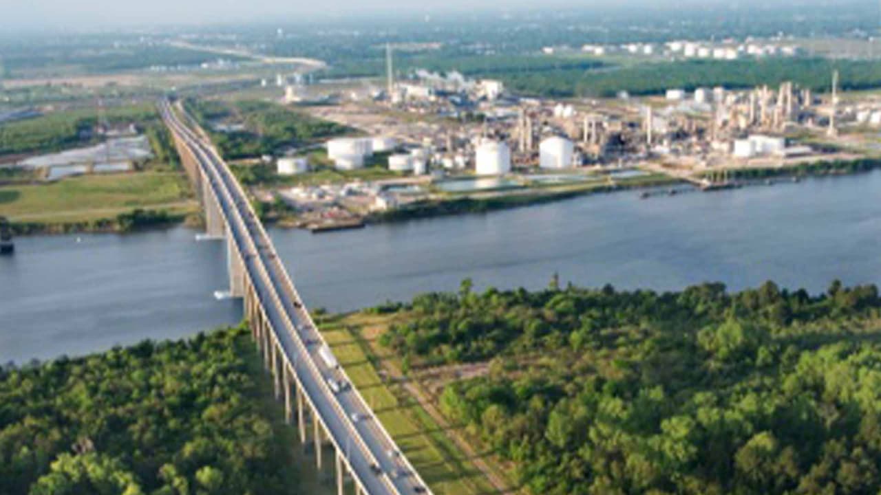 La ciudad de Pasadena es la número 48 en la lista. De acuerdo con el análisis, casi el 29% de sus habitantes no tiene seguro médico y un quinto vive en la pobreza.