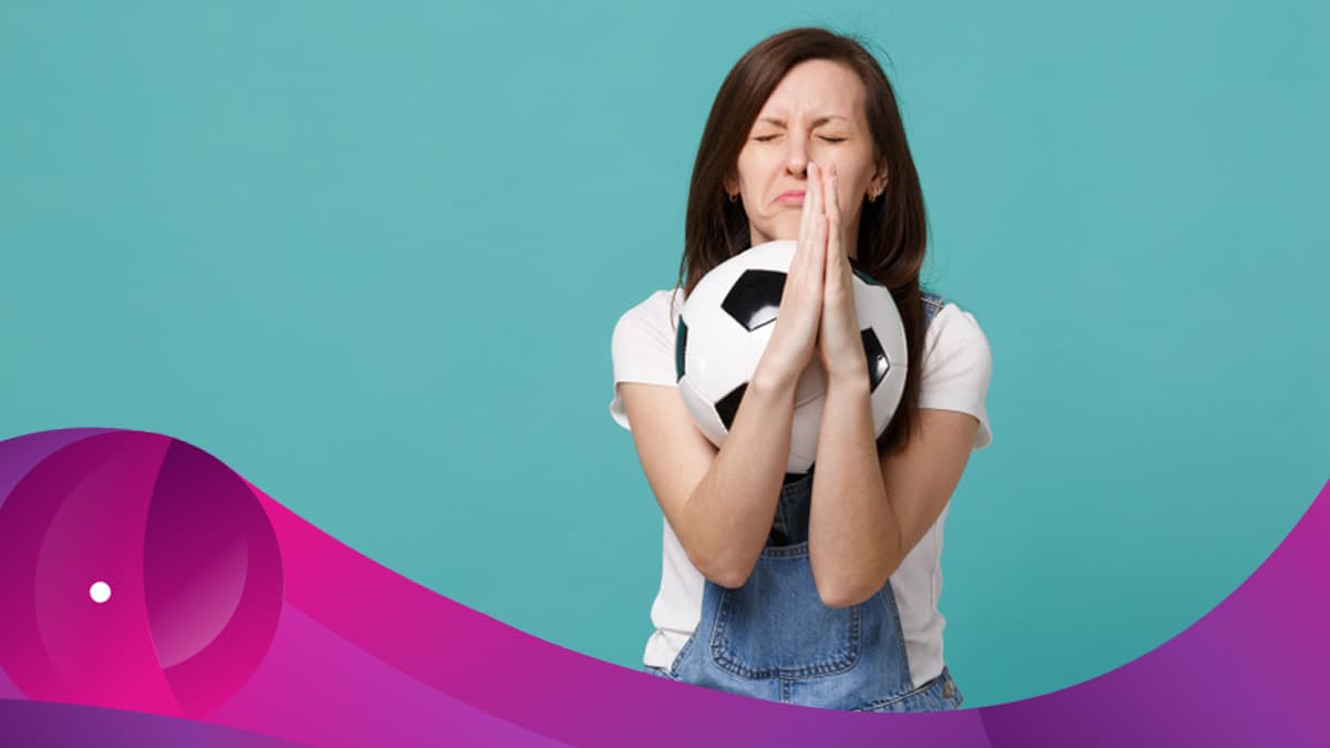 Es común ver a muchos aficionados rezar para que su equipo favorito gane el partido pero, ¿sabías que hay varios patrones y santos a quienes puedes pedirles esto en particular?