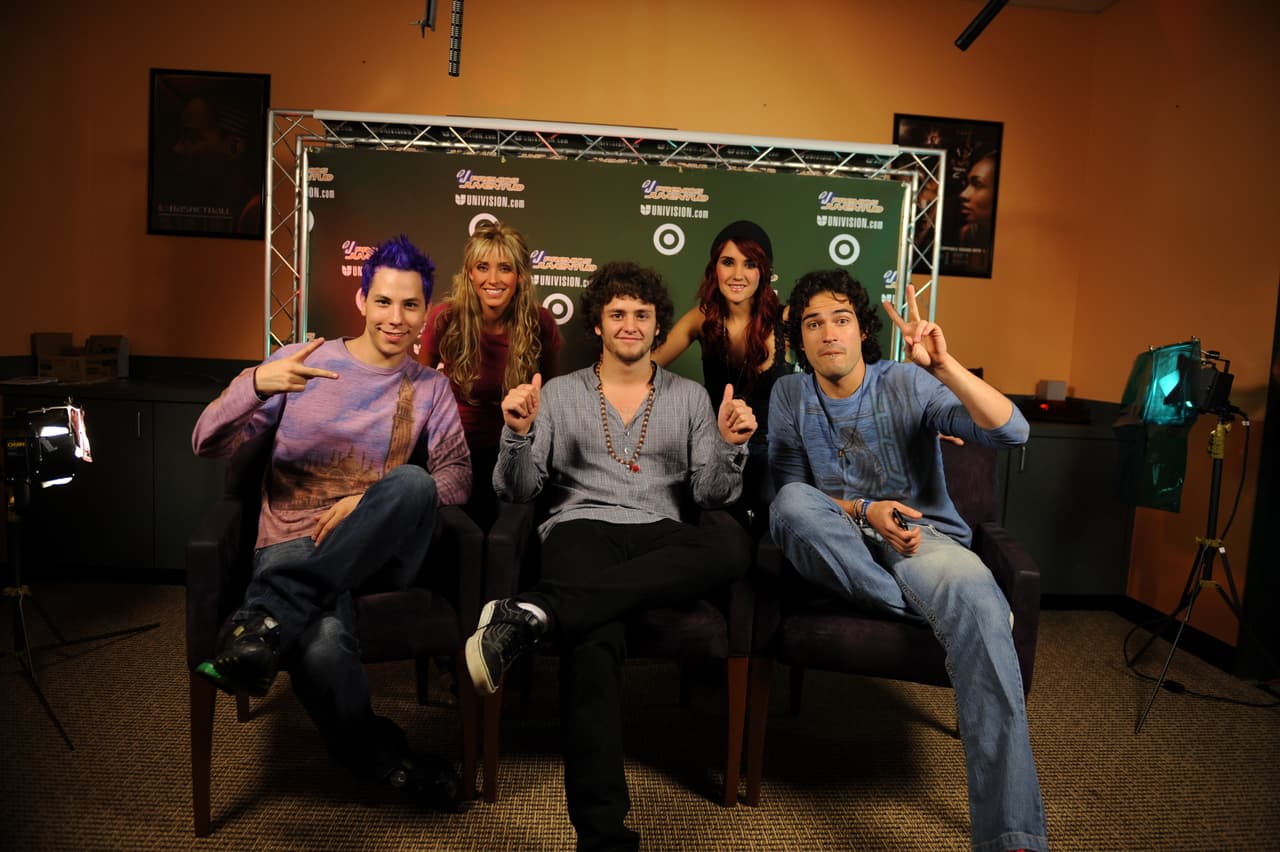 En 2008 RBD se presentó por última vez en Premios Juventud, 'Annie' lucía más rubia que de costumbre.