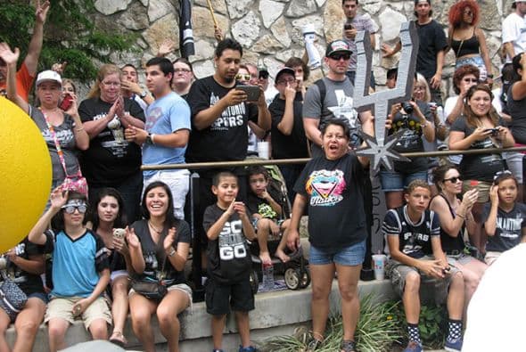 Photos: Spurs Championship Parade 2014 Barges