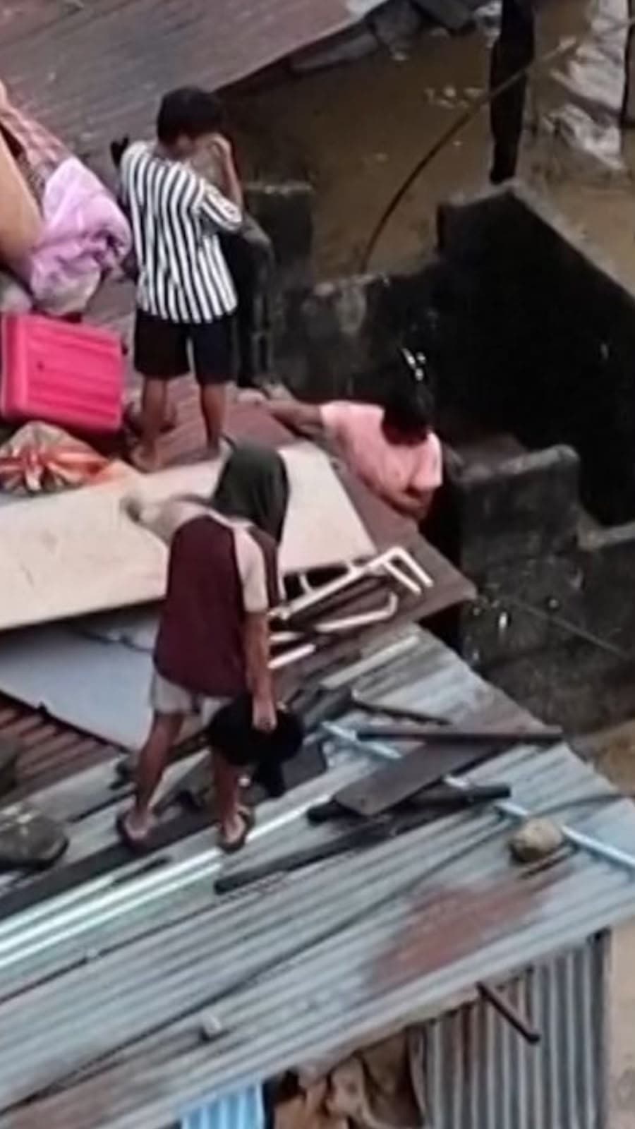 62 muertos en India y 14 en Nepal por inundaciones