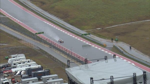 Pilotos de Fórmula 1 realizaron sus primeros ciclos de práctica del Gran Premio del Circuito de Las Américas en Austin a pesar de las fuertes lluvias.